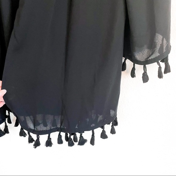 AUGUST SILK Black Boho Fringe Kimono - Picture 7 of 9